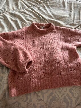 Soft Pink Knit Sweater - size llarge